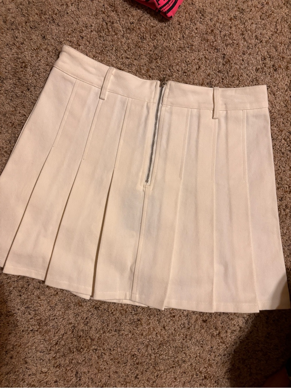 Le Lis Cream Pleated Mini Skirt with Center Zip